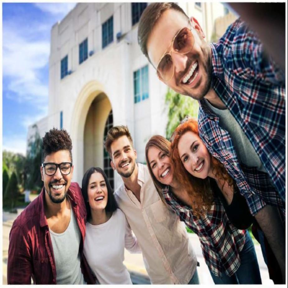 Selfie Day - 925x925